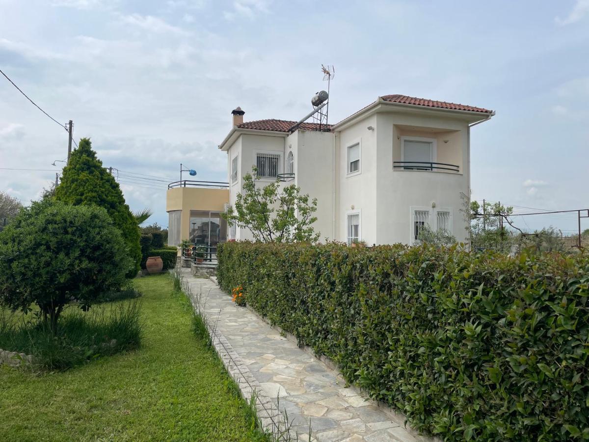 Seaside Apartment With Private Garden Néa Ankhíalos Exteriör bild